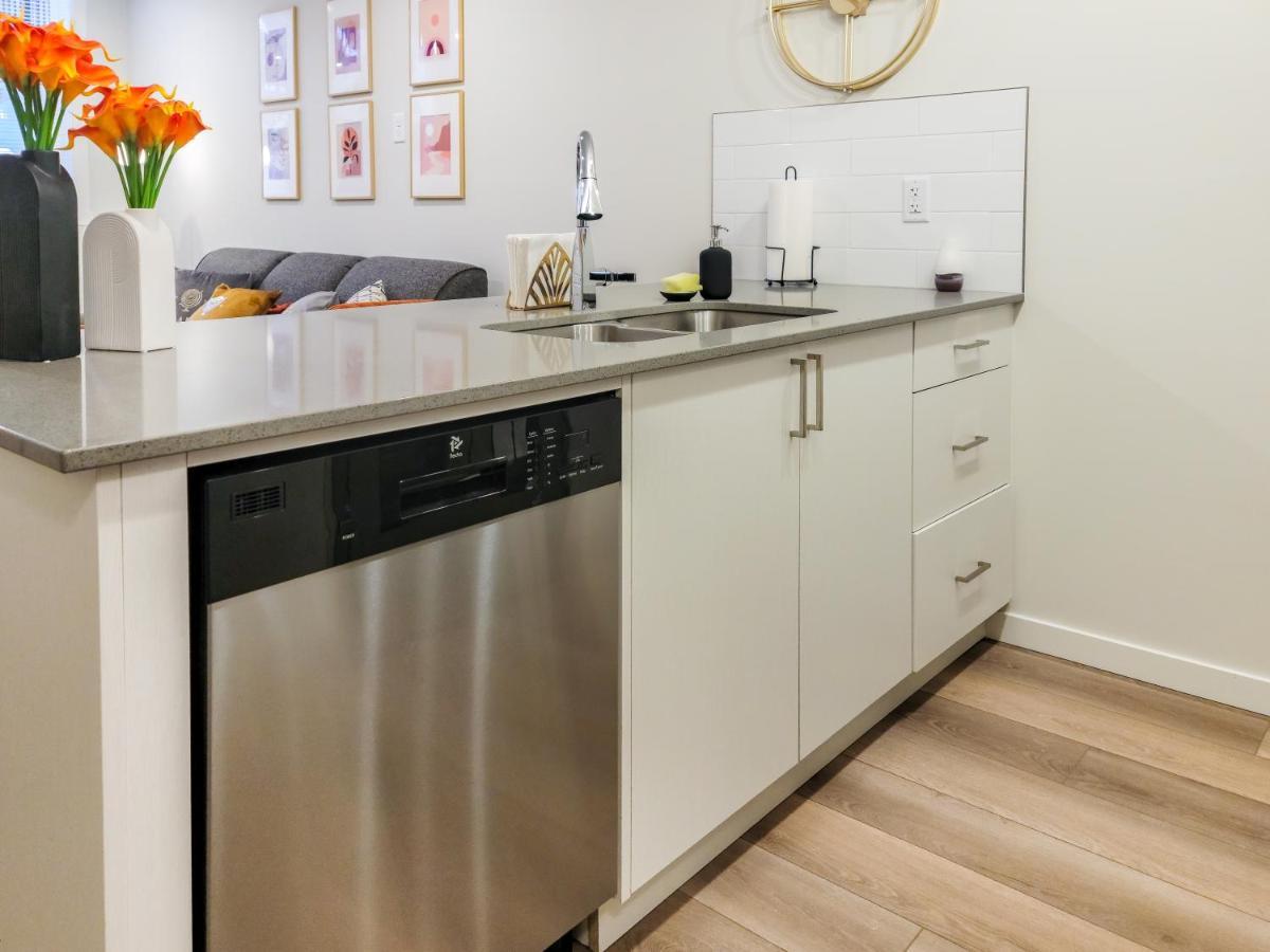 Globalstay New Apartments In Cranbrook Free Street Parking Calgary Luaran gambar