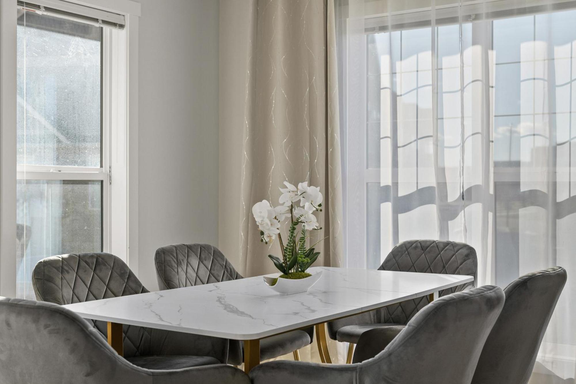 Globalstay New Apartments In Cranbrook Free Street Parking Calgary Luaran gambar